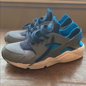 Nike Huarache. Men’s 8.5.